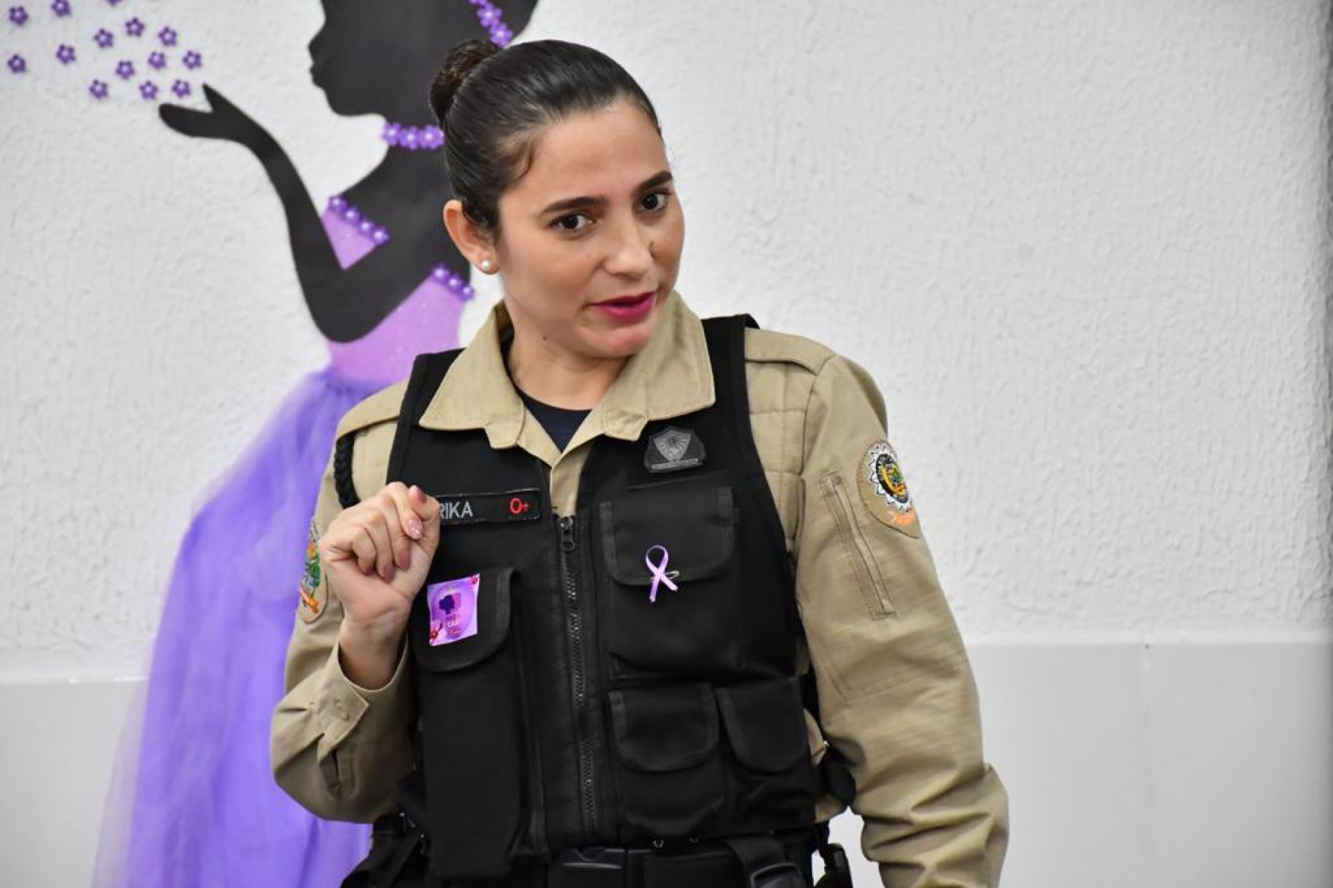 A guarda municipal e palestrante Érica Vieira destacou que a lei protege e resguarda - Jeovani Campos / PMBR