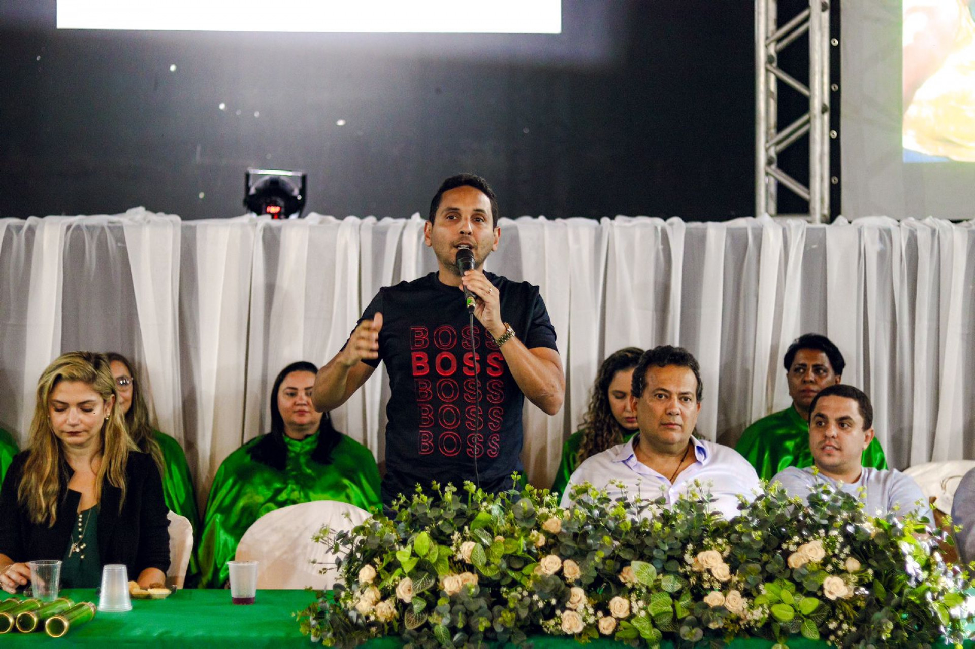 A cerim&ocirc;nia social contou com a presen&ccedil;a do prefeito Abra&atilde;ozinho, da vice-prefeita Professora Fl&aacute;via, do secret&aacute;rio municipal de Sa&uacute;de, Andr&eacute; Esteves, e outras autoridades - Divulga&ccedil;&atilde;o / PMN