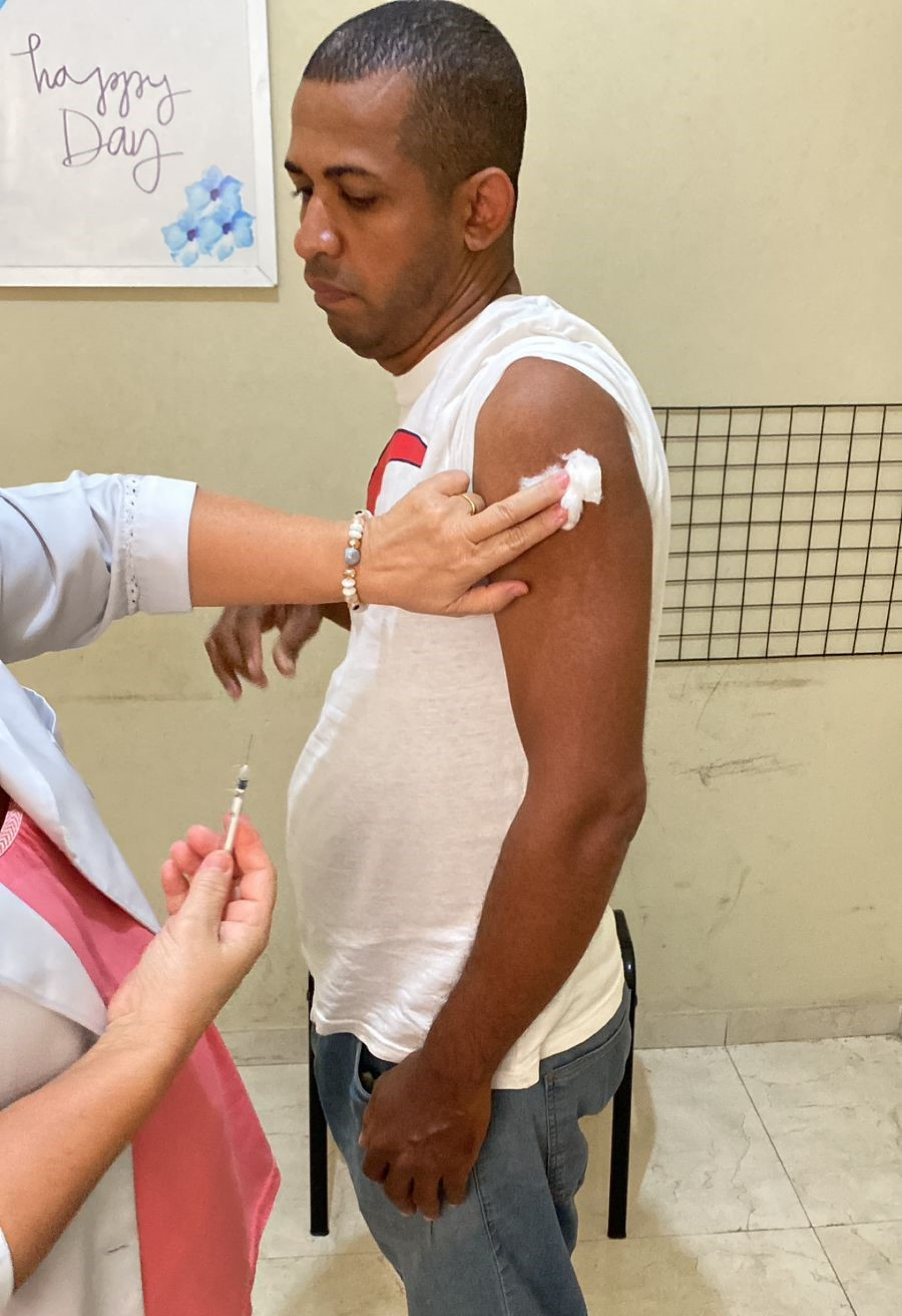 Além de se vacinarem, as pessoas também puderam atualizar a caderneta