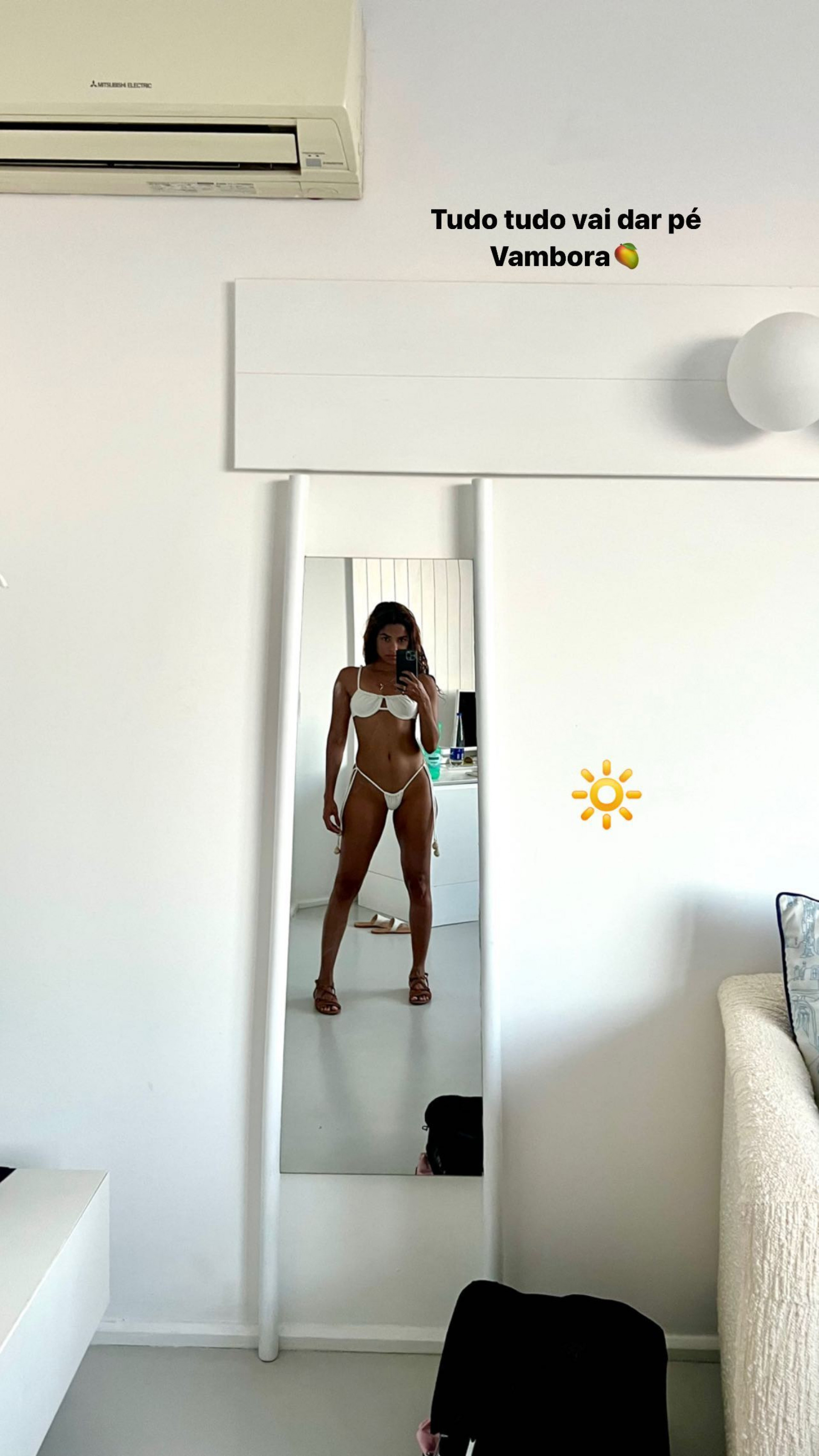 Lucy Alves posa de biquíni e exibe o corpo em forma - Reprodução do Instagram