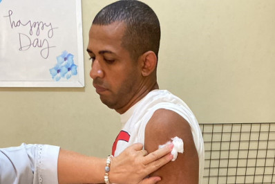 Prefeitura de Belford Roxo vacina pacientes de dois Centros de Atenção Psicossocial