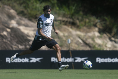 Com Diego Costa, Botafogo divulga lista de relacionados para jogo contra o São Paulo