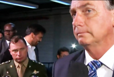 'Kamikaze', diz Bolsonaro sobre estratégia de defesa de Mauro Cid