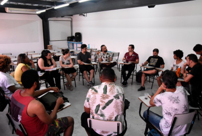 Oficina gratuita de dramaturgia leva arte para Meriti