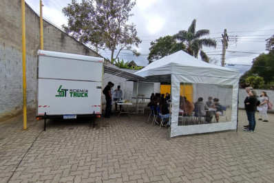 UFF inaugura laboratório sobre rodas na Escola Municipal Tiradentes, em Amparo