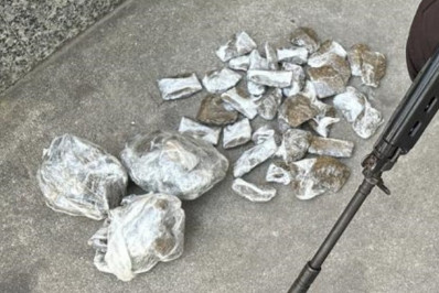 Três homens são presos com drogas e moto roubada em Cabo Frio