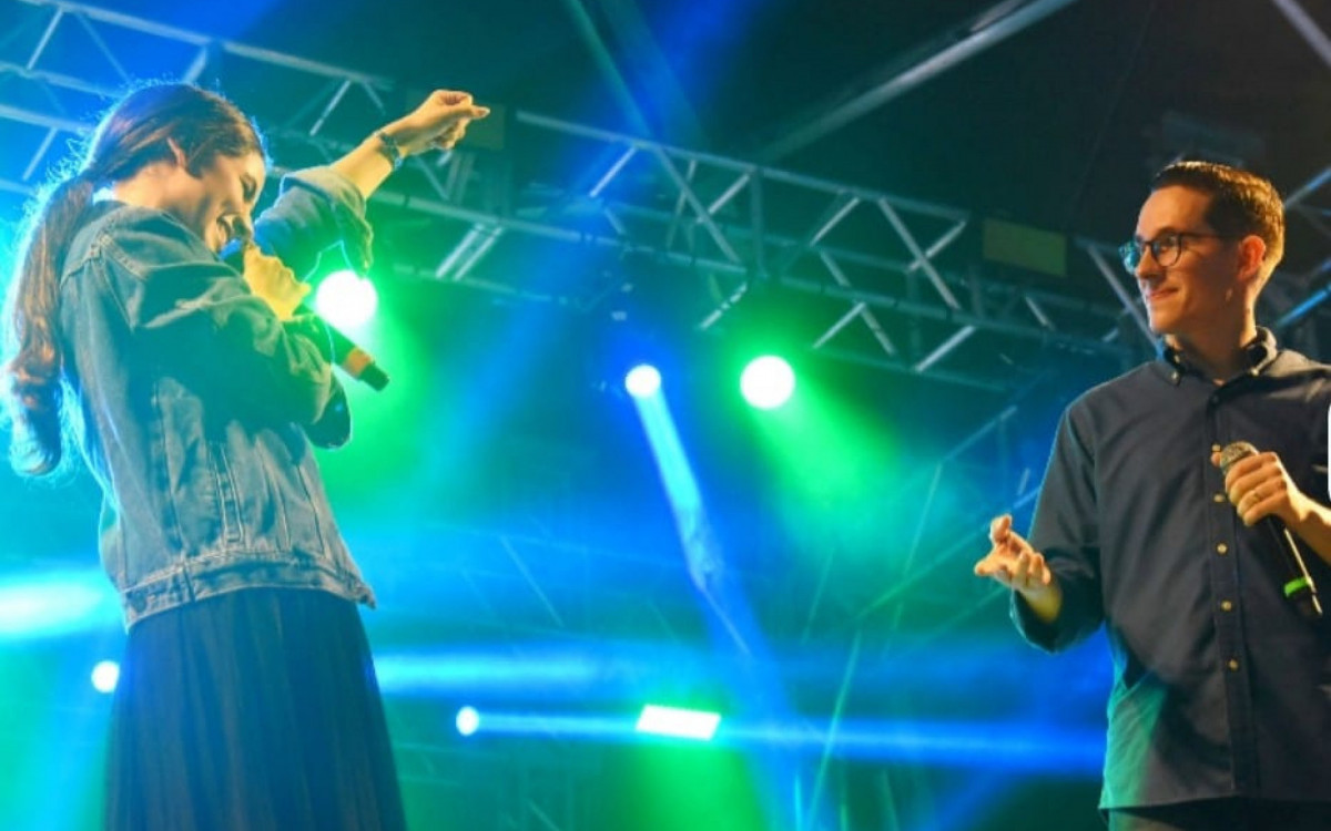 Jefferson e Suellen atrações dessa sexta-feira,18 na Angra Expo