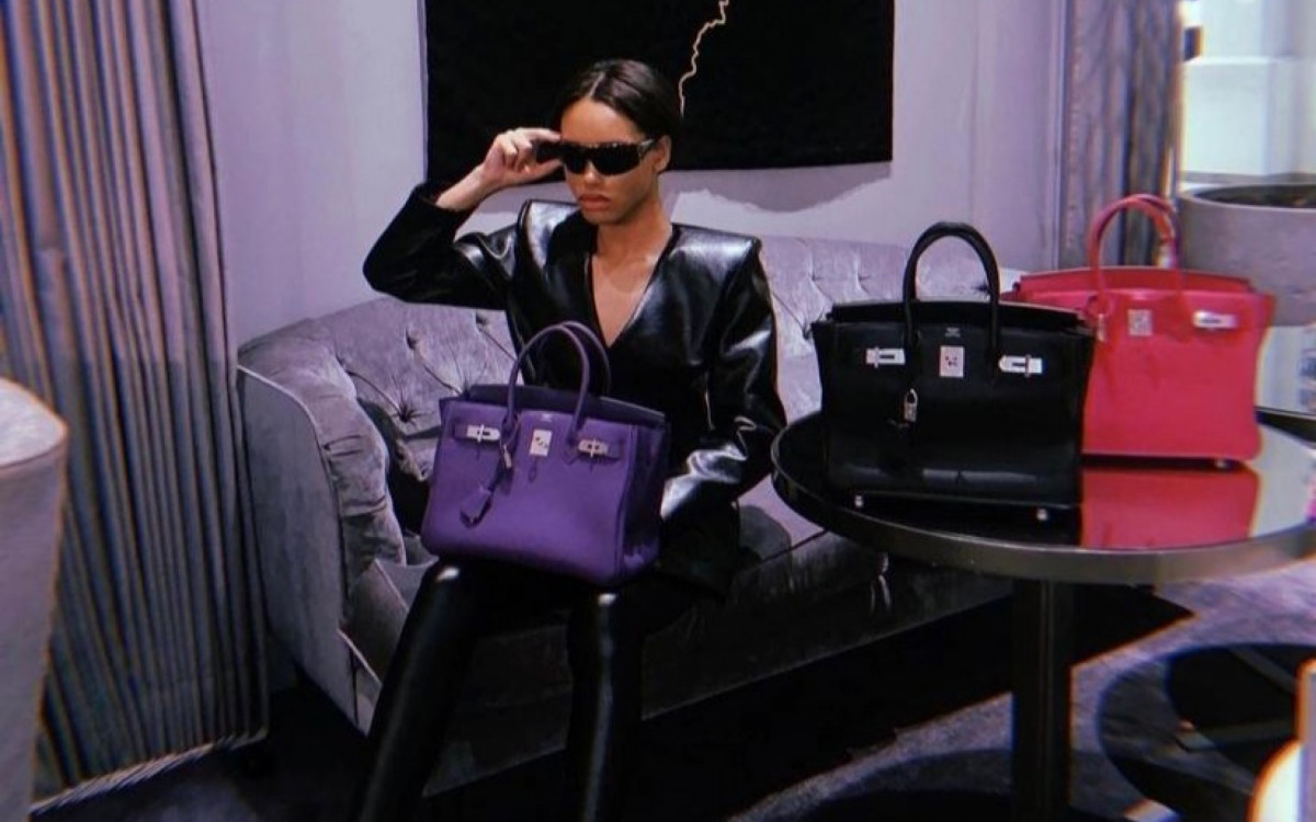 Influenciador acusado de se passar por filho de sheik e aplicar golpes se pronuncia