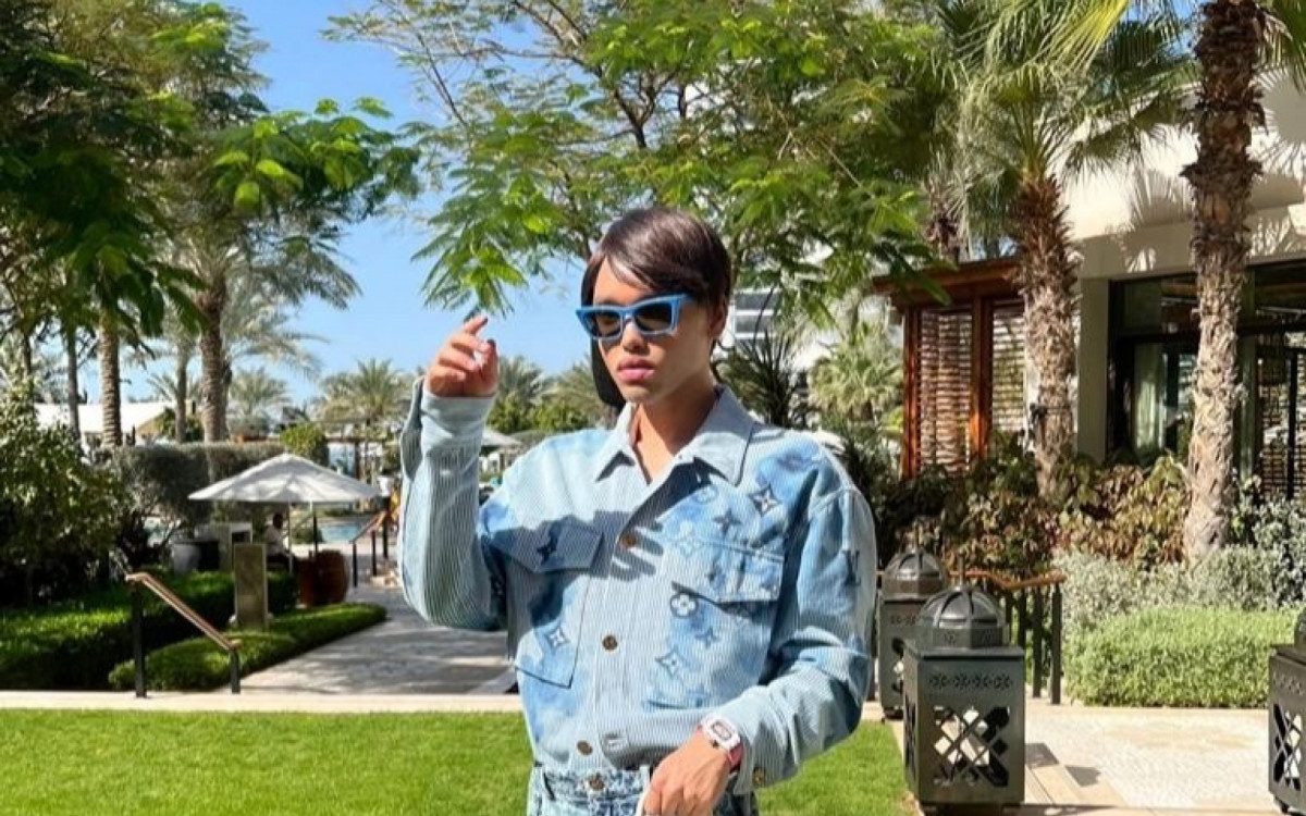 Influenciador acusado de se passar por filho de sheik e aplicar golpes se pronuncia