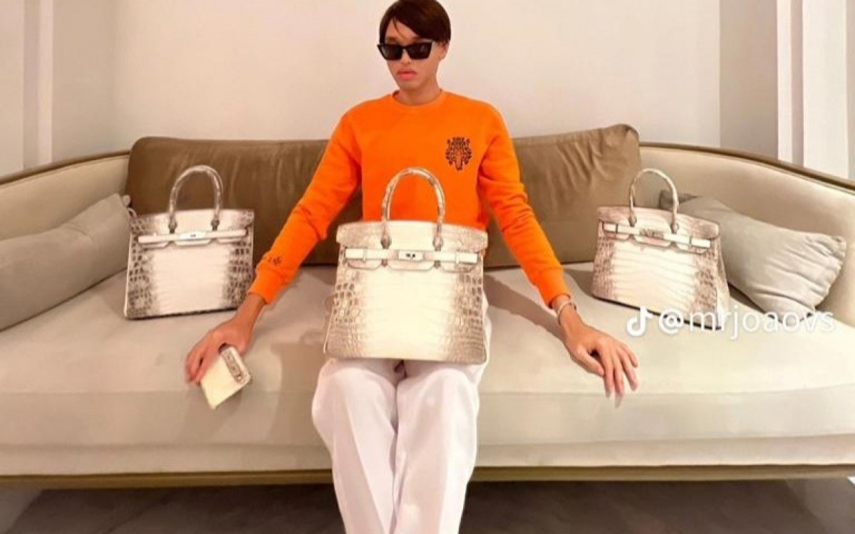 Influenciador acusado de se passar por filho de sheik e aplicar golpes se pronuncia