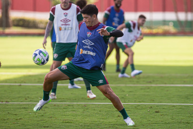 Cano, do Fluminense, projeta partida contra o América-MG 'com gol e ganhando'
