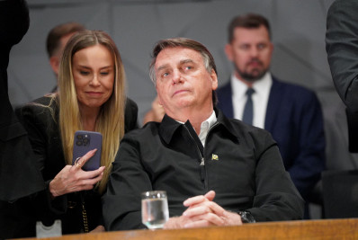 Ligado ao escândalo das joias, Jair Bolsonaro diz que corre risco no Brasil