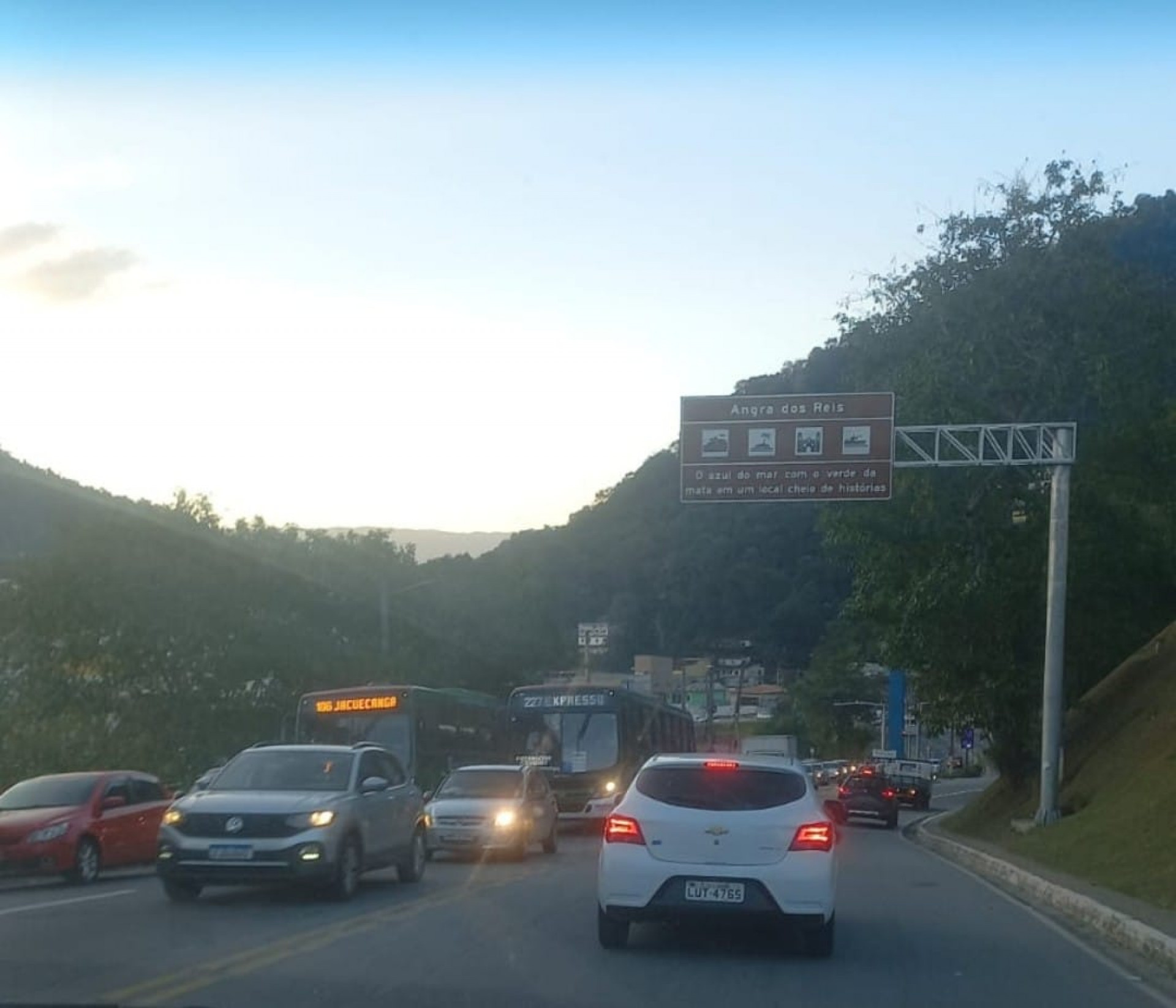 Descida do trevo de Angra acesso ao centro da cidade - Divulgação