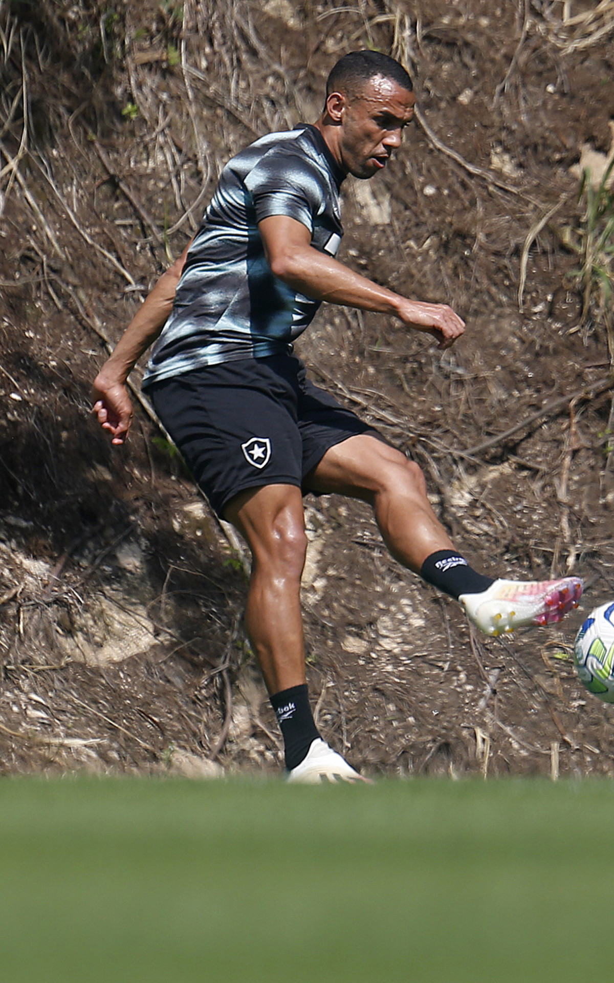 Marçal, lateral-esquerdo do Botafogo - Vitor Silva / Botafogo