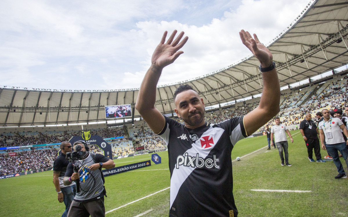 Payet é apresentado ao torcedor do Vasco no Maracanã