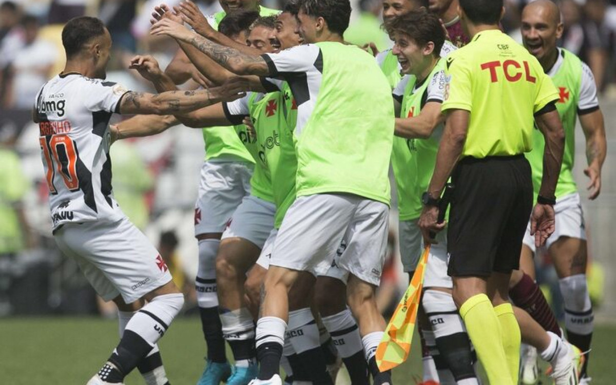 Vasco: Emiliano D&iacute;az valoriza festa da torcida e diz o que espera de Payet