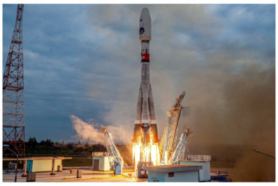 Sonda russa Luna-25 sofre problema durante pouso e colide com superfície da Lua