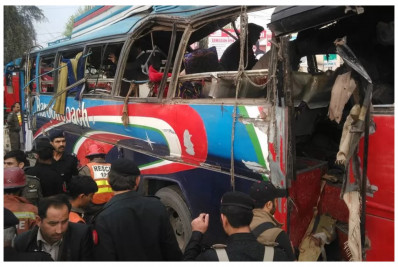 Ao menos onze trabalhadores morrem em ataque a bomba contra ônibus no Paquistão