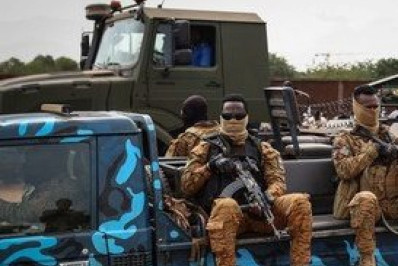 Ataque em Burkina Faso deixa cinco policiais mortos e 40 'terroristas mortos'