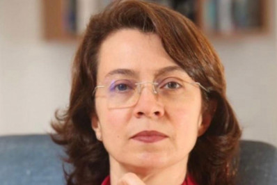 Chrystina Barros: Ditadura e Felicidade – é possível conjugar estes verbos?