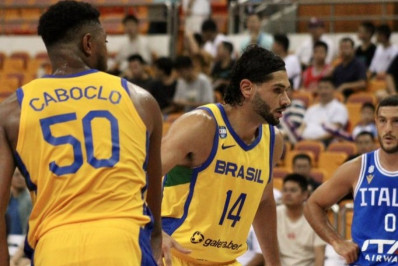 Brasil perde amistoso para a Itália às vésperas do Mundial de Basquete
