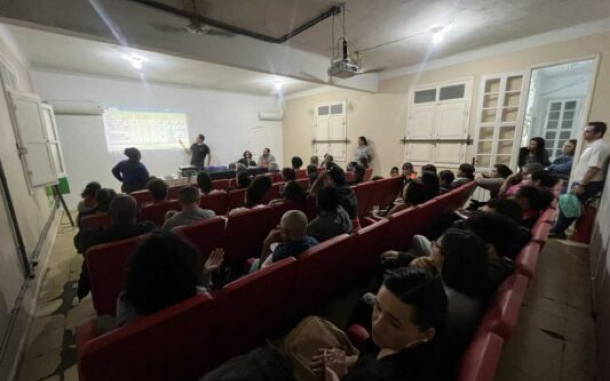 Encontro promovido pela Secretaria Municipal de Cultura reuniu artistas e agentes culturais no Cine Estação - Sabrina Sá (RC24h)