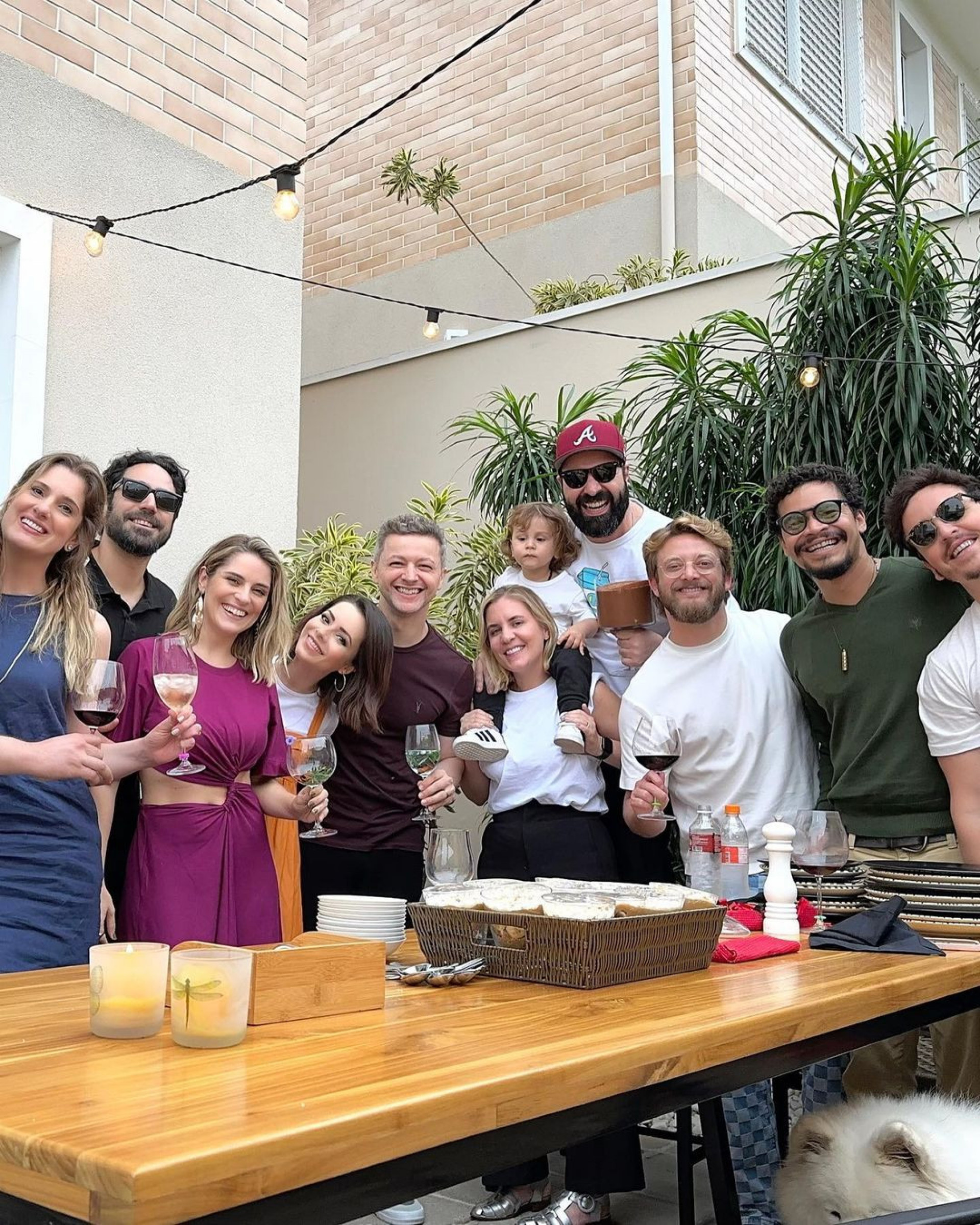 Sandy reencontra amigos do seriado 'Sandy e Junior' - Reprodução do Instagram