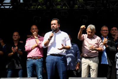 Governador Cláudio Castro participa do aniversário da cidade e parabeniza obras da Saúde