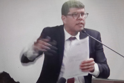 Crise na saúde agrava denúncias contra prefeito, acusado de 