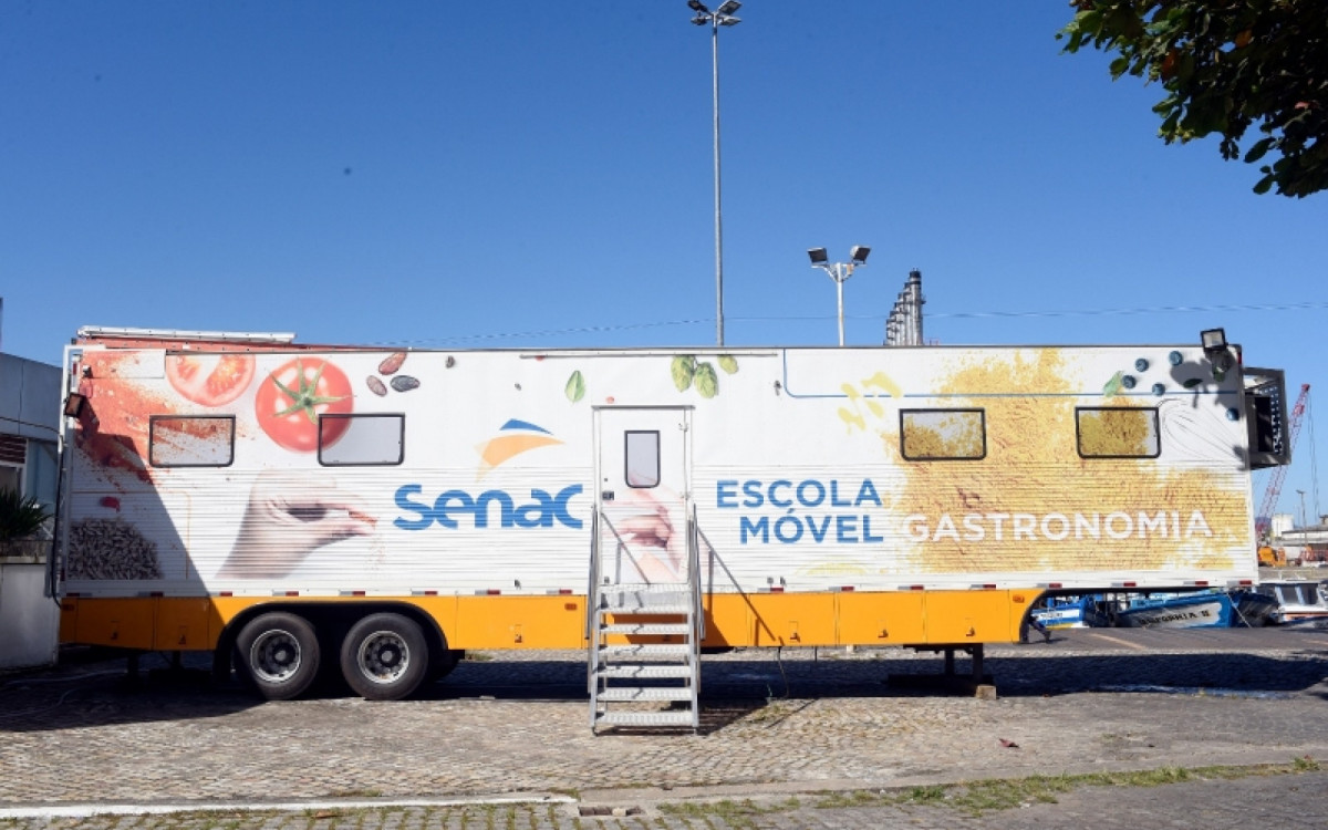 Escola Móvel de Gastronomia 