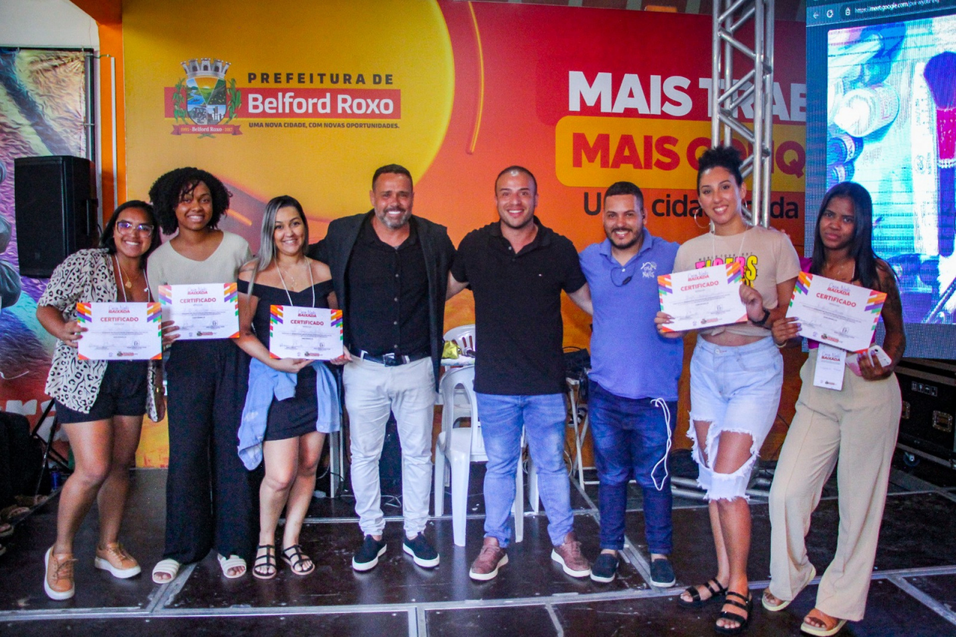 Os secret&aacute;rios Robson Sarmento e Matheus Carneiro com algumas das participantes do workshop - Kristian Amarante/PMBR