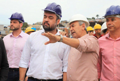 Governador Cláudio Castro participa do aniversário da cidade e parabeniza obras da Saúde