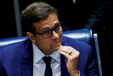 Campos Neto diz que todos precisam ceder para reduzir juros de cartão