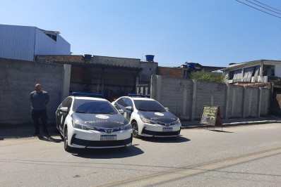 Enel flagra furto de energia em galpão de reciclagem, em Caxias