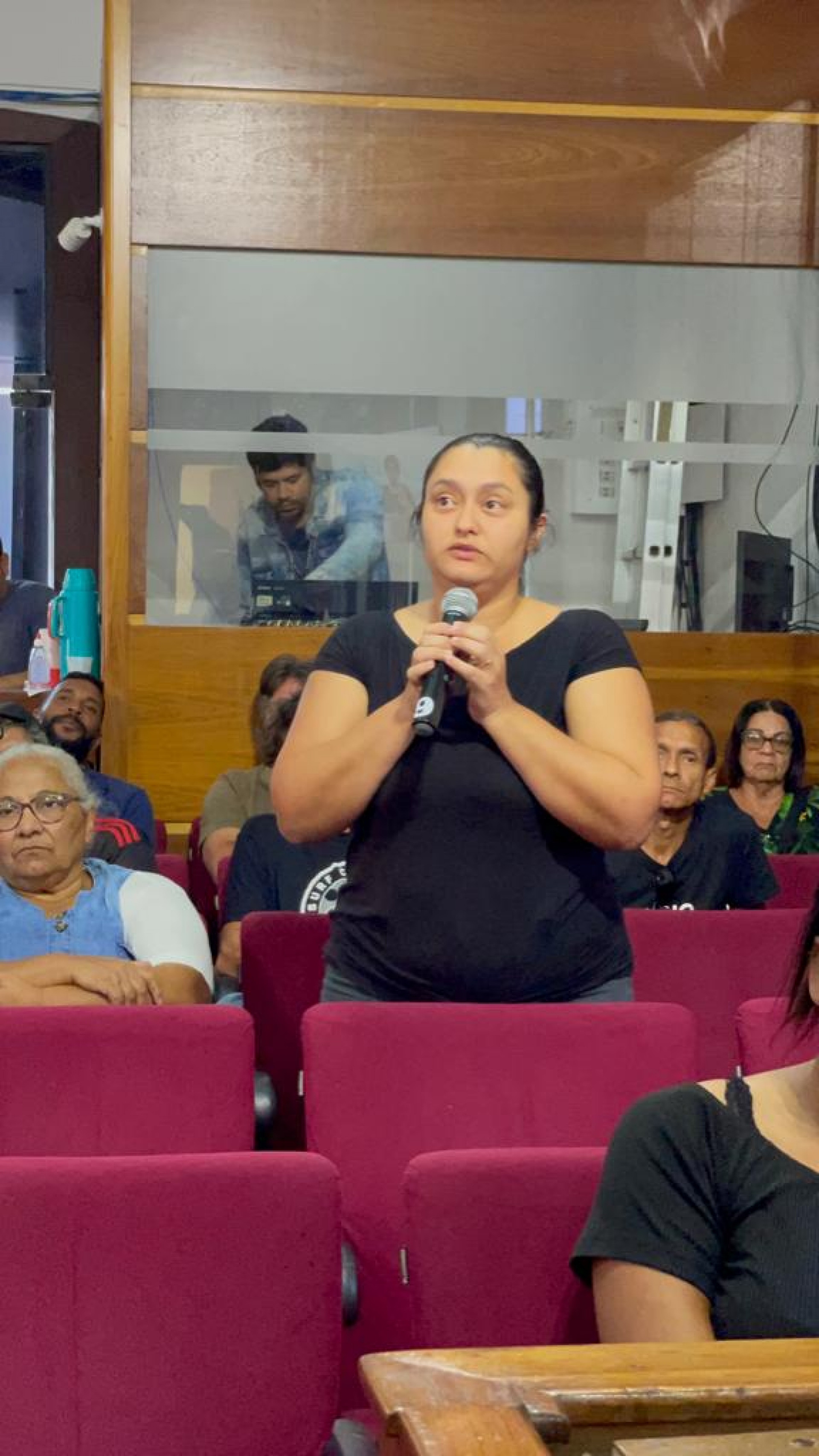 Moradores cobram das autoridades o direito &agrave;s terras - Divulga&ccedil;&atilde;o/CMAR