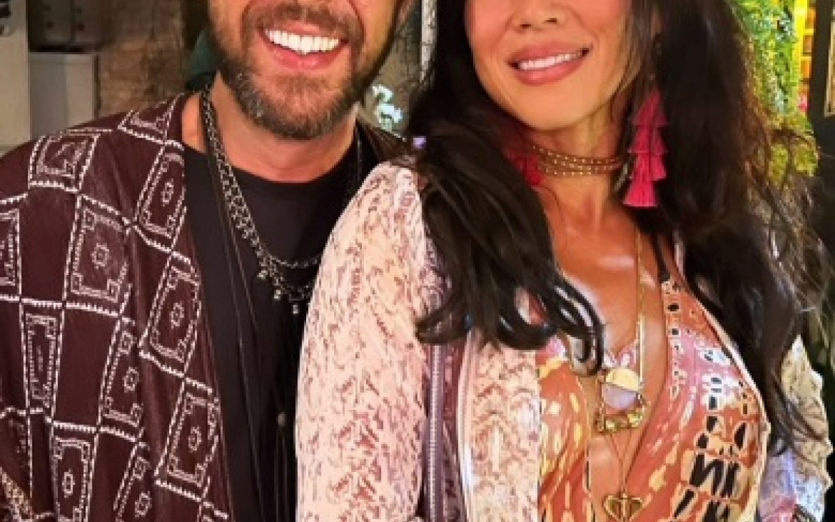 Danni Suzuki com o amigo, Ricardo Tavares