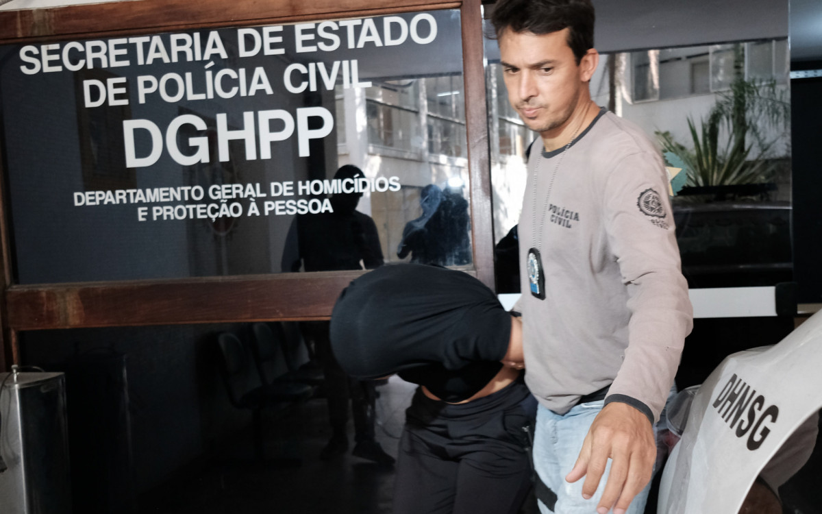 Vanessa da Matta, suspeita de participa&ccedil;&atilde;o em quatro homic&iacute;dios em Maric&aacute;, foi presa nesta quinta-feira (24)