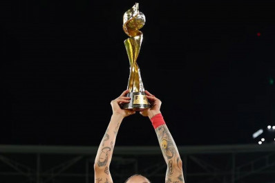 Jenni Hermoso retorna à seleção espanhola após beijo forçado