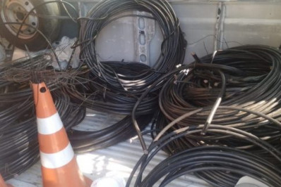 Quatro pessoas são presas em Araruama por furto de cabos telefônicos