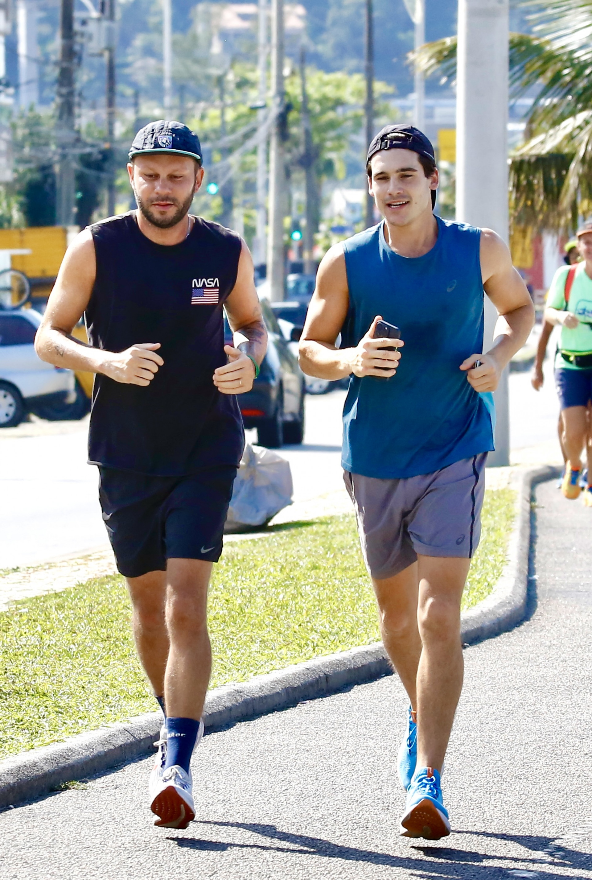 Nicolas Prattes pratica corrida na orla da Barra da Tijuca - fabricioPioyani