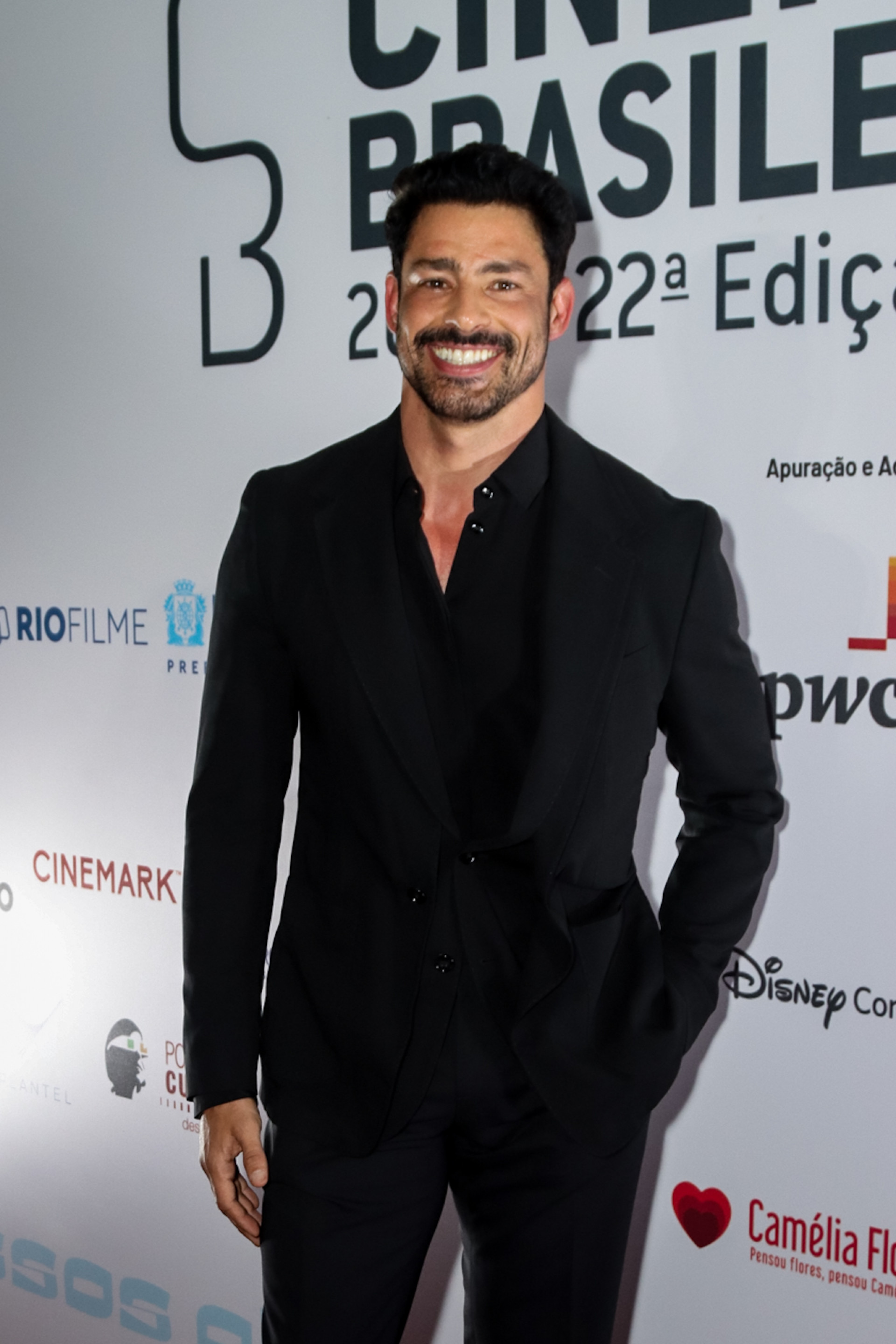 Cauã Reymond - Victor Chapetta / Agnews