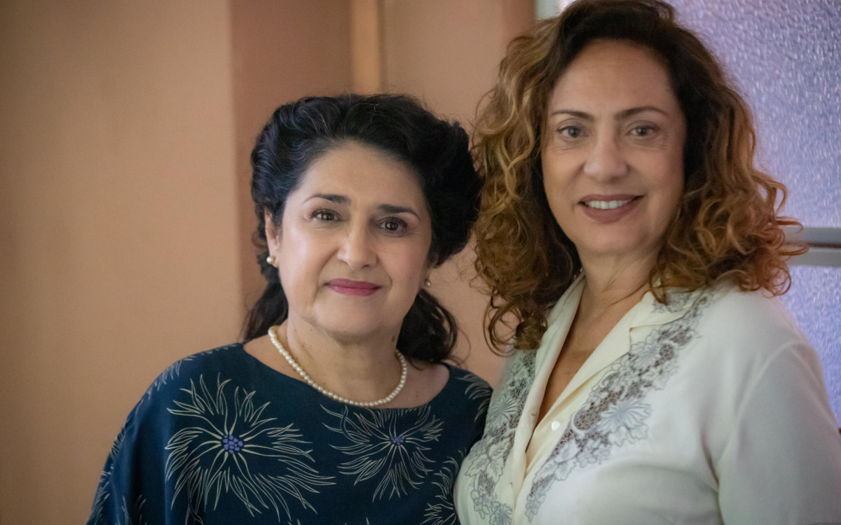 Angelina (Inez Viana) e Agatha (Eliane Giardini) - Paulo Belote / TV Globo