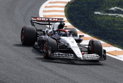 F1: Ricciardo fratura a mão após batida e será substituído no GP da Holanda