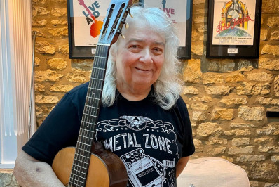 Bernie Marsden, ex-guitarrista do Whitesnake, morre aos 72 anos