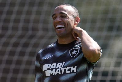 Marçal é denunciado pelo STJD e pode pegar até 12 jogos de suspensão por reclamação