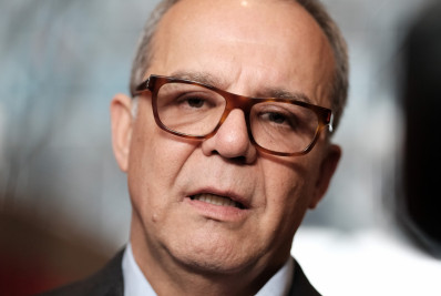 Sérgio Cabral é condenado a pagar R$ 1 milhão por regalias na prisão