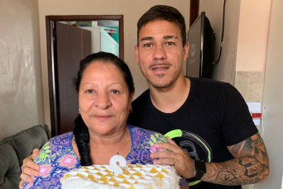 É muito amor: pressão pelo acesso da Portuguesa à Série C começa em casa