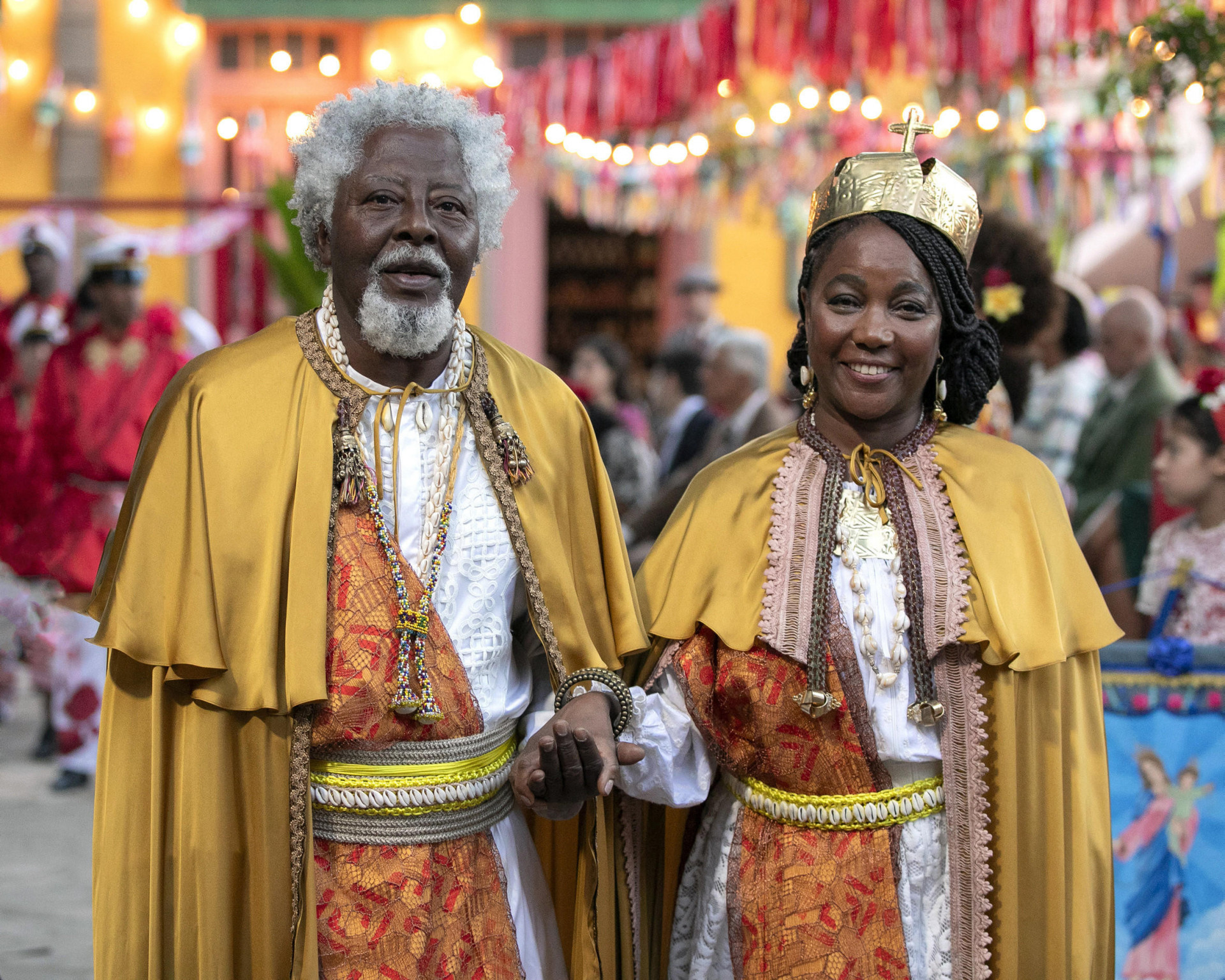 Popó (Mestre Ivamar) e Celeste (Cyda Moreno) são coroados na Congada de São Jacinto

 - Manoella Mello / TV Globo