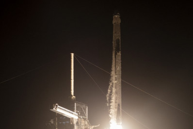 Nasa e SpaceX enviam quatro astronautas à Estação Espacial Internacional