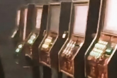 PM apreende 25 máquinas caça-níqueis em bingo clandestino na Zona Oeste